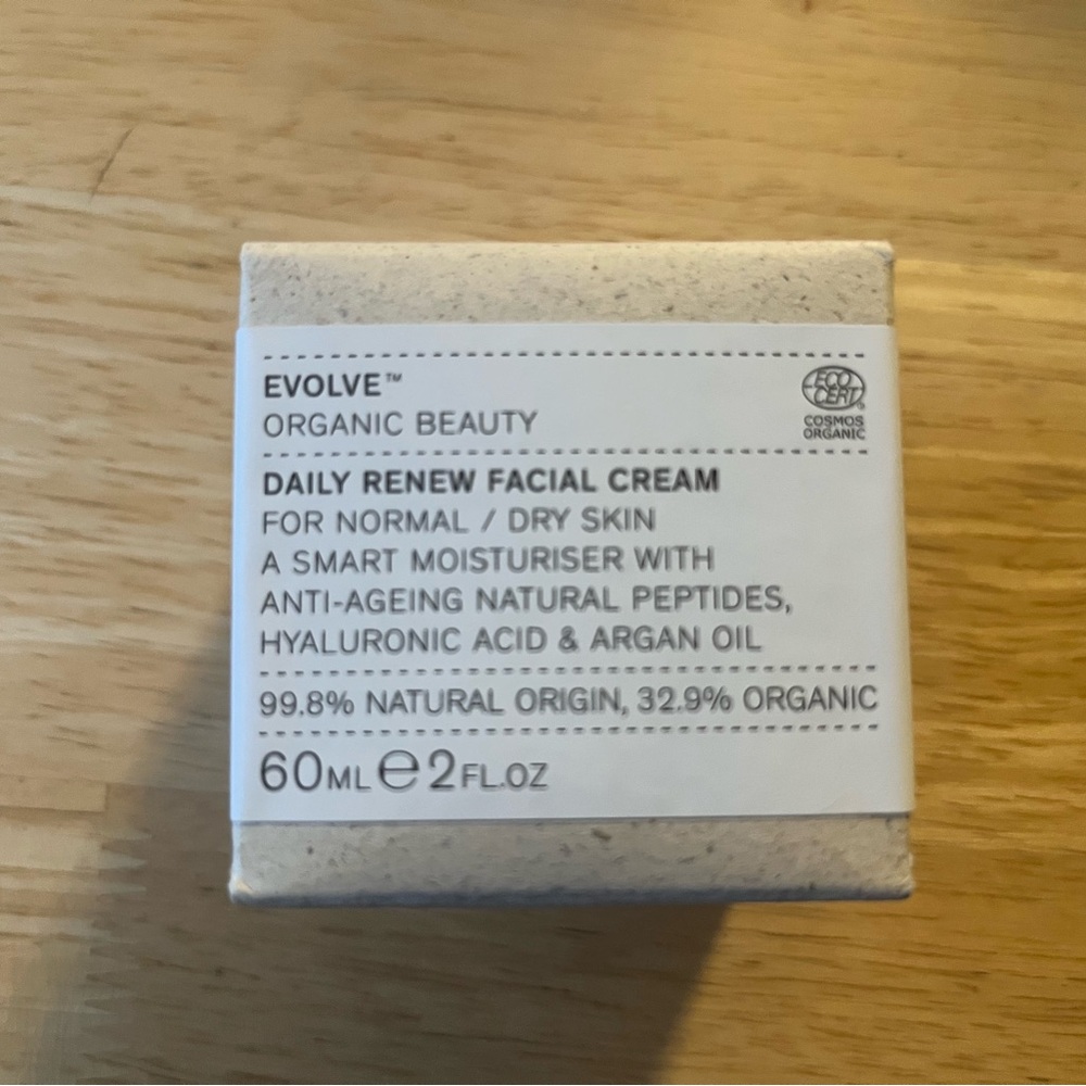 (NEW UNUSED) EVOLVE Daily Renew Facial Cream - Cream
